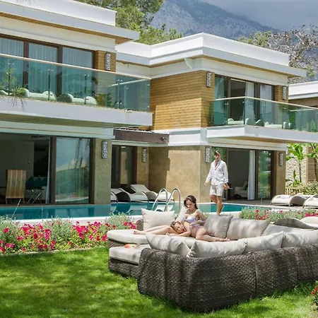 منتجع Nirvana Mediterranean Excellence 5*